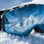 「視界」は命だ。ホワイトアウトを制する Oakley Flight Deck L の真価