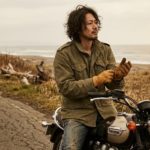 凍てつく風の終わり。薄手のレザーグローブを通して感じる「季節の境界」